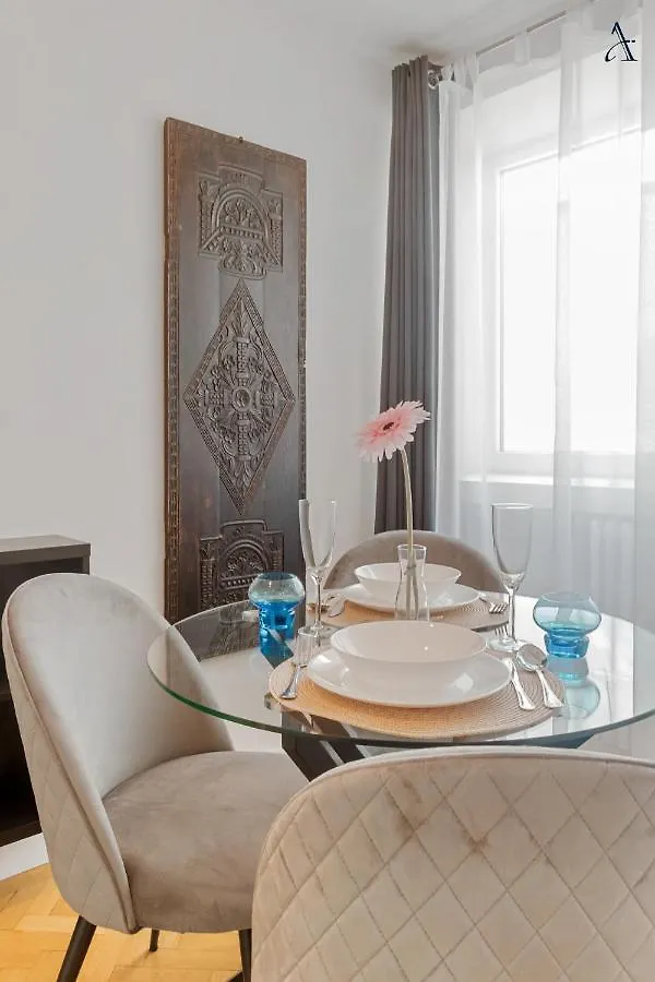 Rentforcomfort Coquette 1Bdr Calea Victoriei Bucharest Apartment