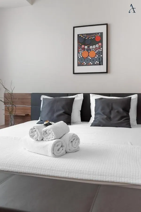 Rentforcomfort Coquette 1Bdr Calea Victoriei Bukarest Apartman